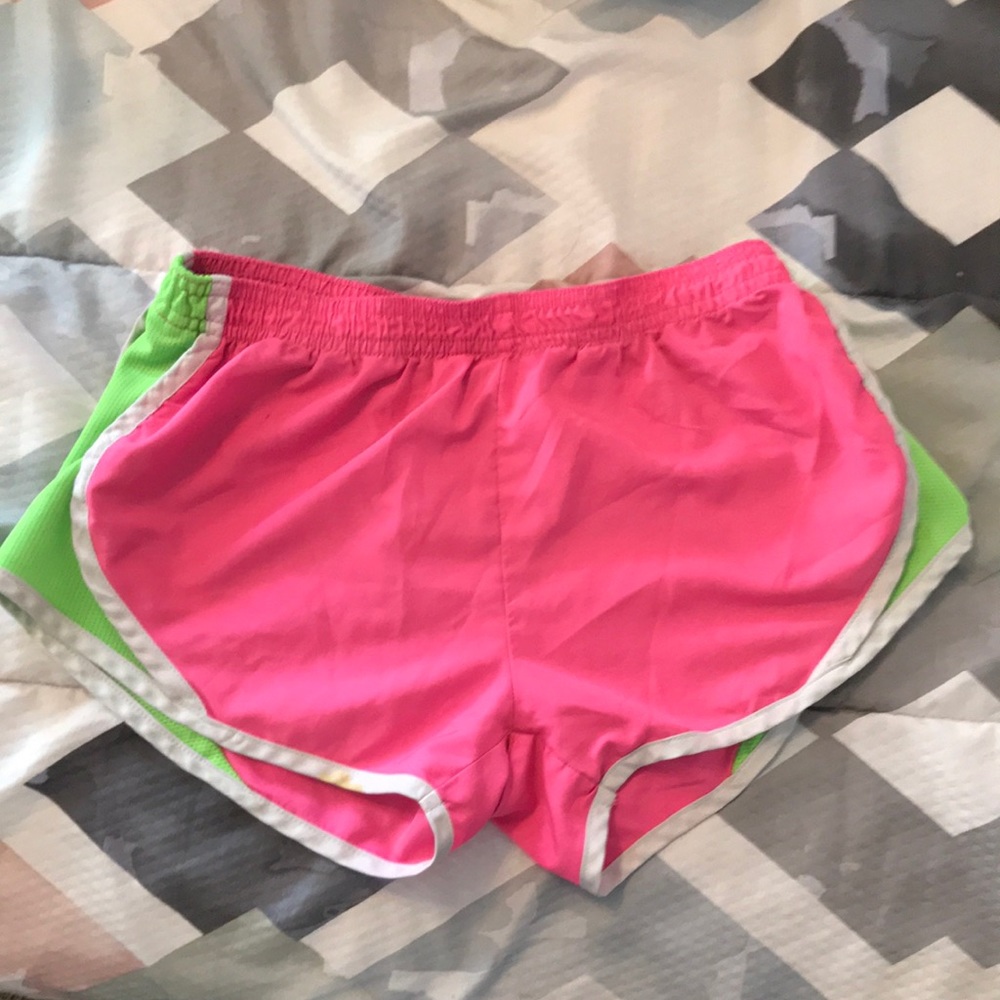 I’m selling these 12-14 size shorts